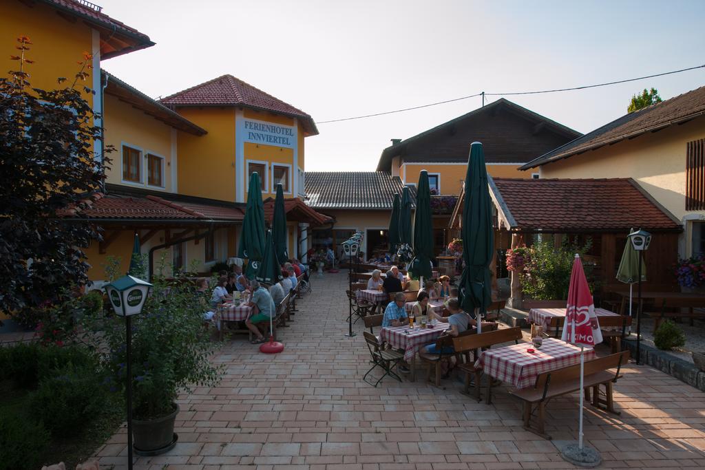 Ferienhotel Innviertel Kirchheim im Innkreis Exterior photo